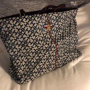 Large size TOMMY GET AROUND BAG